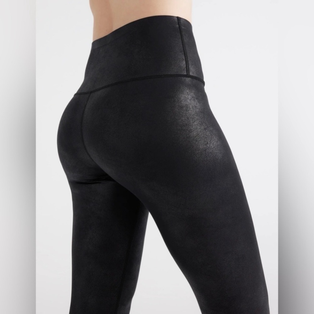 Knix x The Birds Papaya Sculpt High Waist Stretchy Faux Leather Leggings size L